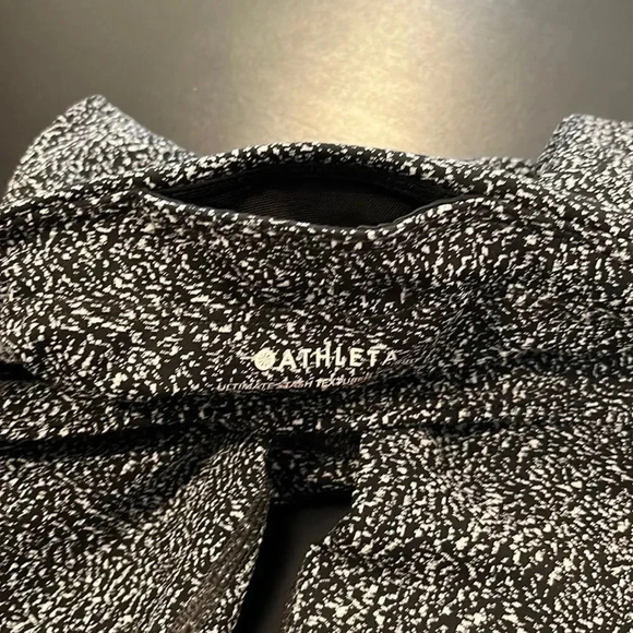 🍀2/$22 Athleta Bundle Ultimate Stash 7/8 Legging & Long Sleeve 1/4 Zip Womens XS - Picture 8 of 13
